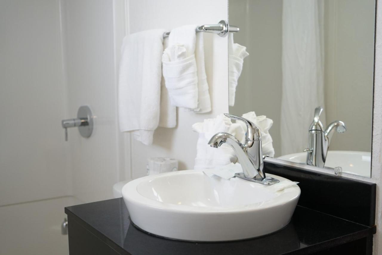 Othello Inn And Suites Екстериор снимка